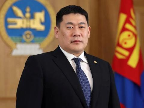 Моңғолия премьері отставкаға кетті: ұлының өмір салты қоғам наразылығын туғызды