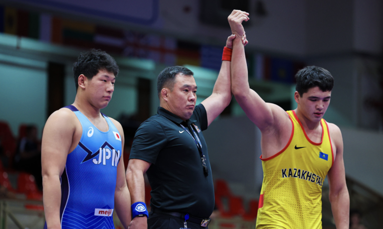 Едіге Қасымбек 18 жасында Азия чемпионы атанды